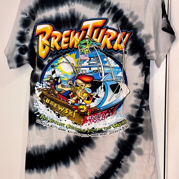 NWOT short sleeve t-shirt Brew Thru in Outer Banks - Picture 4 of 16